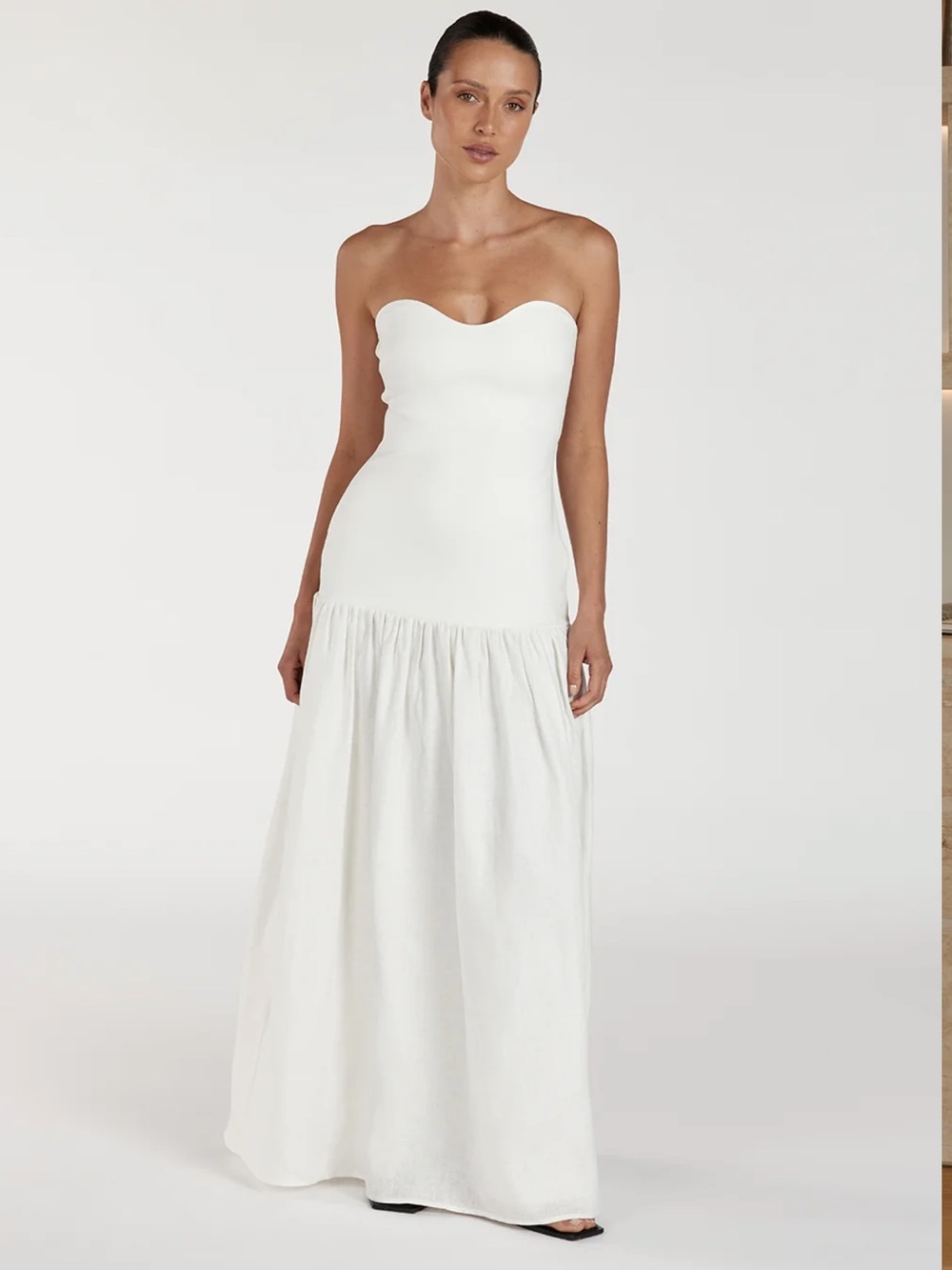 ❤️New with tags- Ellison White Strapless Midi Dress